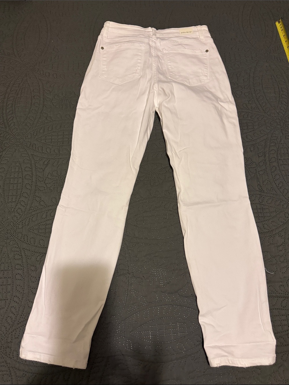 NWOT Judy Blue White Boyfriend Distressed Jeans - Picture 2 of 7